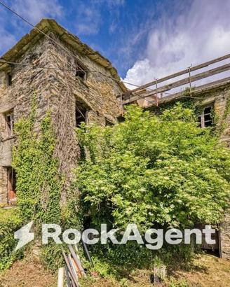 Casa indipendente di 120 m² con 3 locali e box aut