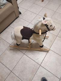 cavallo a dondolo