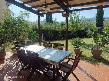 Villa di 210 m² con più di 5 locali a Carmignano