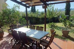 Villa di 210 m² con più di 5 locali a Carmignano