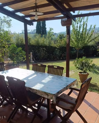 Villa di 210 m² con più di 5 locali a Carmignano