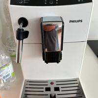 Macchina caffè con caffè in grani