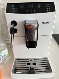 Macchina caffè con caffè in grani