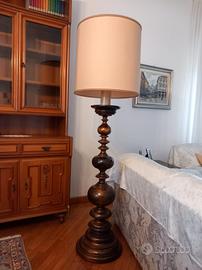 Lampada a terra (anni 1970)