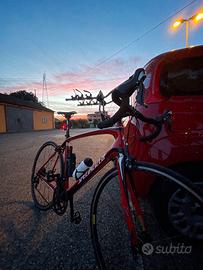 Bici da corsa Specialized Roubaix carbonio