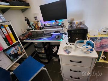 SCRIVANIA GAMING PC