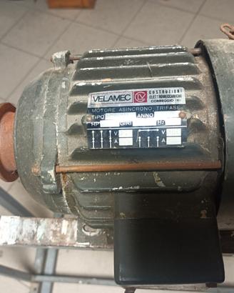 Motore elettrico asincrono trifase Velamec 1400 gi