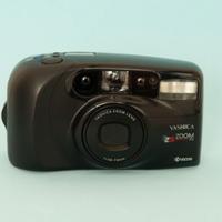 Yashica Ezs Zoom 70, compatta analogica, nera