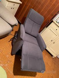 Poltrona elettrica, reclinabile schienale e alzata