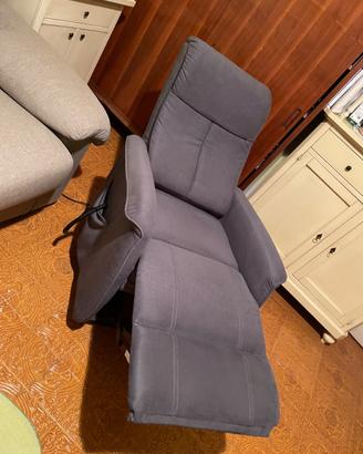 Poltrona elettrica, reclinabile schienale e alzata