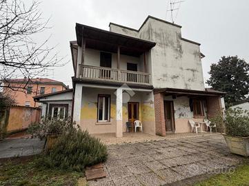 VILLA SINGOLA A FARA GERA D'ADDA