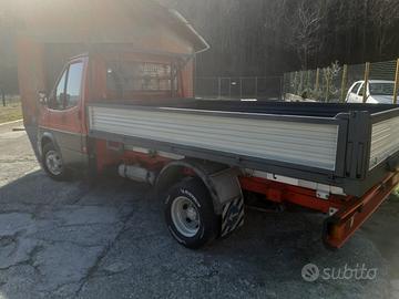 Camioncino ribaltabile 