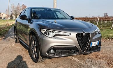 Alfa Romeo Stelvio 2017 2.2 t Executive Q4 210cv