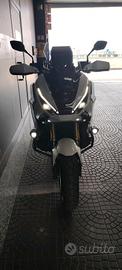 X-adv 750