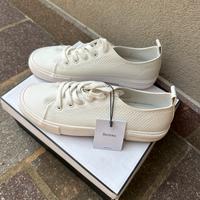 Scarpe Sneakers basse 38, bianche. Bershka. nuove