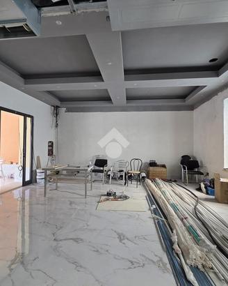 NEGOZIO A ROMA