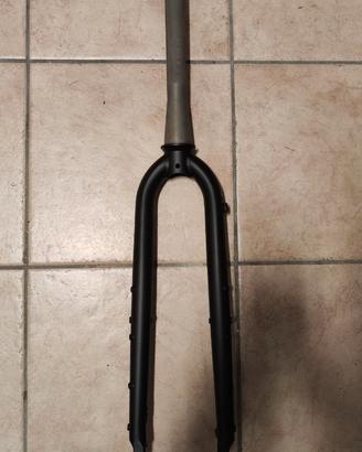 Forcella gravel Bombtrack BT-FK-003