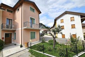 CASA SEMINDIPENDENTE A FELTRE