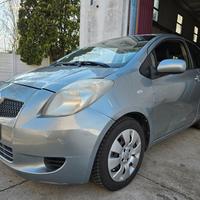 Toyota yaris 1.0 benzina 