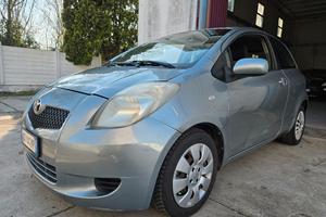 Toyota yaris 1.0 benzina 