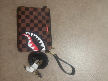 sprayground borsa pochette uomo