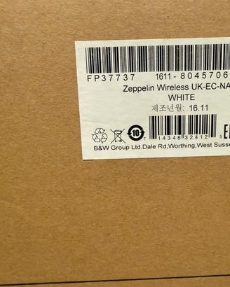 B&W Zeppelin wireless white