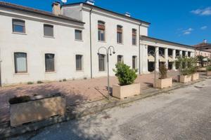 Grande bar con possibilità pizzeria 35m