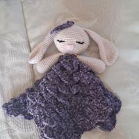 Coniglietta amigurumi 