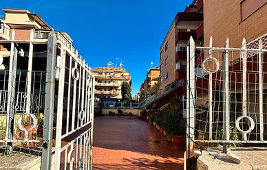 Appartamento in via Val Favara a Roma