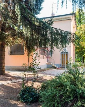 Villa di 290 m² con più di 5 locali e box auto dop