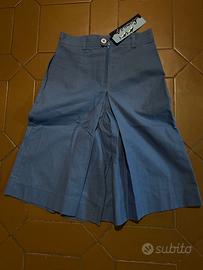 Gonna al ginocchio nuova.