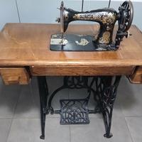 Antica Macchina da Cucire Naumann con Mobile Origi