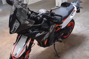 KTM 890 smt