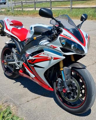 YAMAHA R1 rn19 16v anno 2007