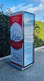 Frigo vetrina a colonna Led verticale bibite feste