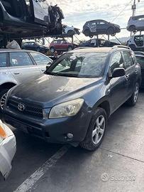 TOYOTA RAV4 2.2 D - ANNO 2007 - PER RICAMBI