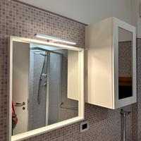 Specchio e armadio bagno