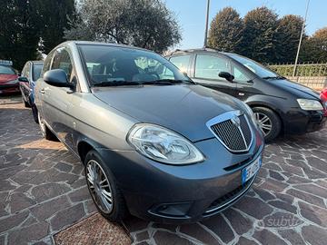 Lancia Ypsilon 1.2 Platino NEOPATENTATI