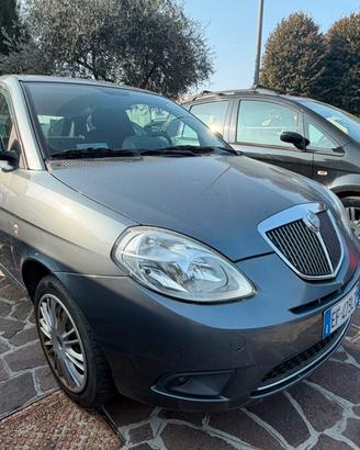 Lancia Ypsilon 1.2 Platino NEOPATENTATI
