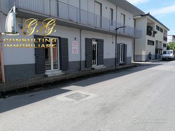Locale/Ufficio 100 mq a Parete