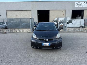 Toyota Aygo 1.0 12V VVT-i 5 porte Now Connect