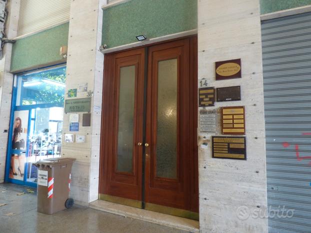 Ufficio di 1° piano in zona tribunale U/12