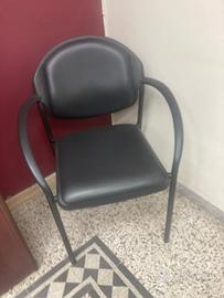 Arredamento Uffico:Tavolo Riunioni, Sedie e Armadi