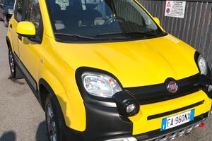 panda cross 4x4 con gancio traino 