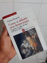 Come si abbatte una democrazia - Cinzia Bearzot