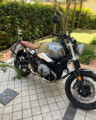 MOTO  BMW R NINE T SCRAMBLER