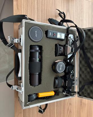 Kit Konica 2 Reflex 4 obbiettivi Flash valigia