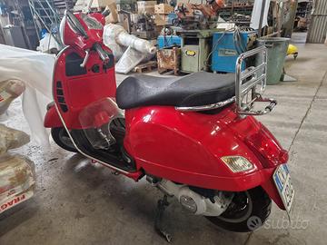 Vespa gts 250