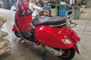 Vespa gts 250