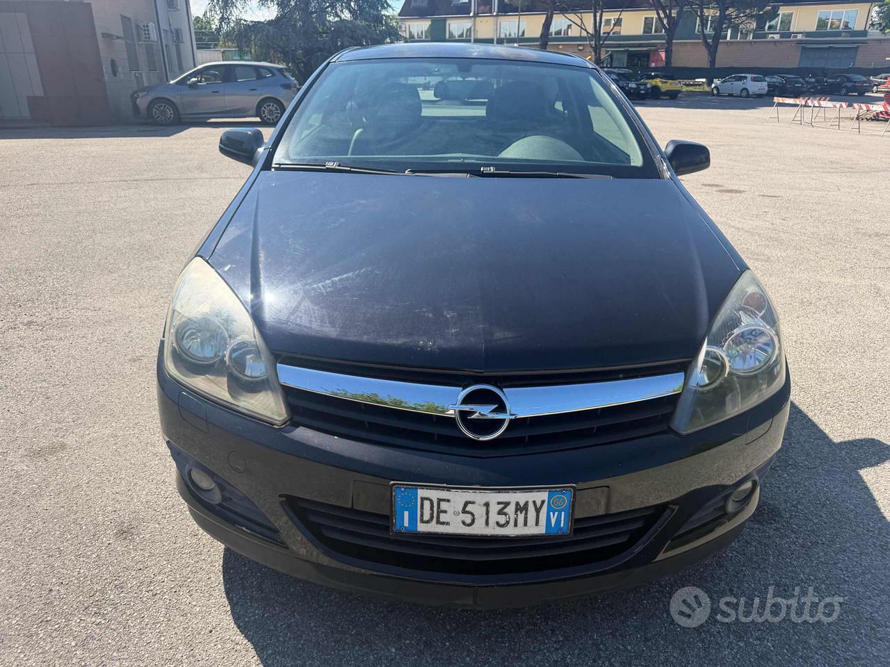 Opel Astra 2006 photo 2
